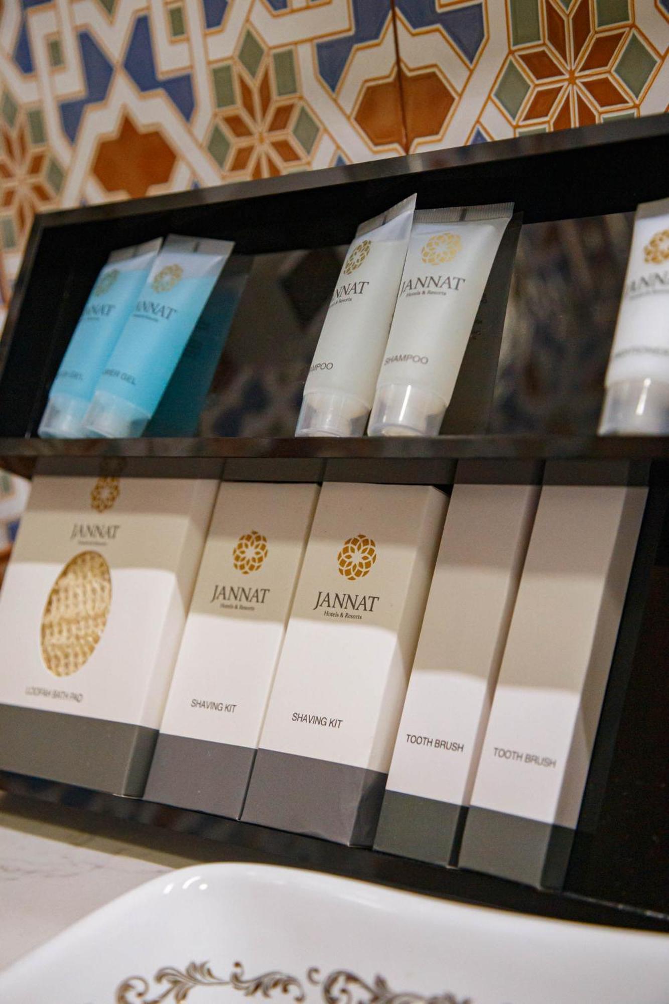 Jannat Resort أوش الغرفة الصورة