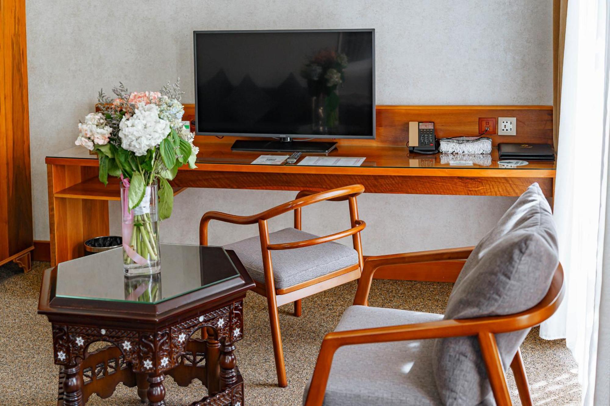 Jannat Resort أوش الغرفة الصورة