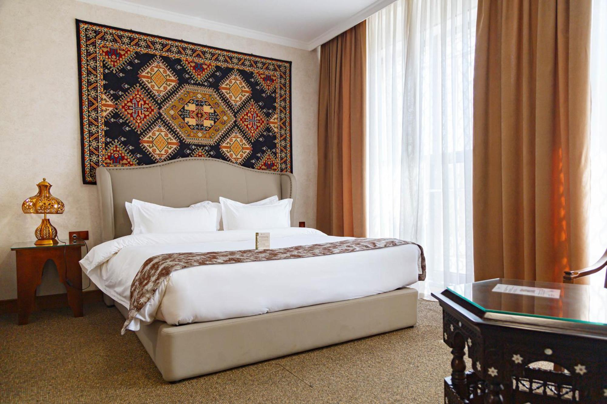 Jannat Resort أوش الغرفة الصورة